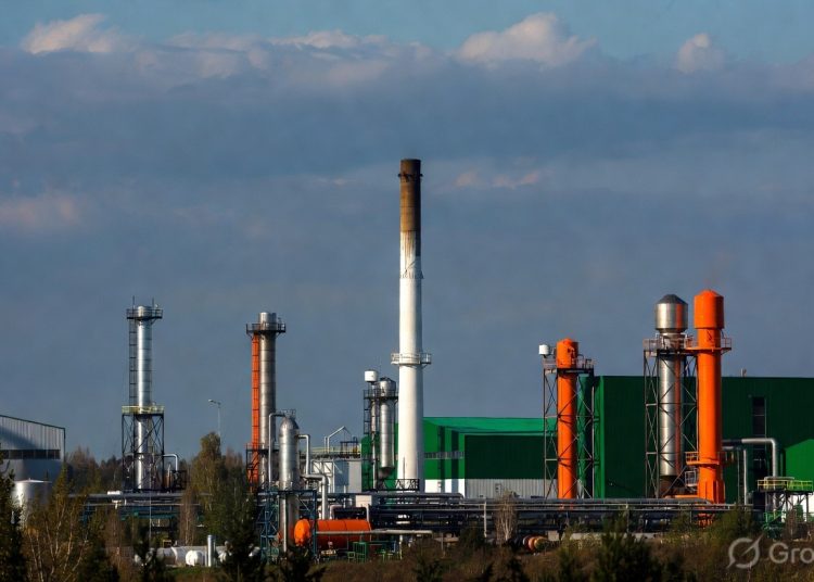 $285.6 Billion by 2035 — How Clean Tech Is Driving Global Decarbonization
